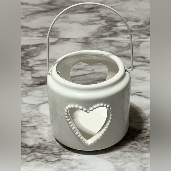 White Ceramic Heart Accent Decor - Picture 1 of 1